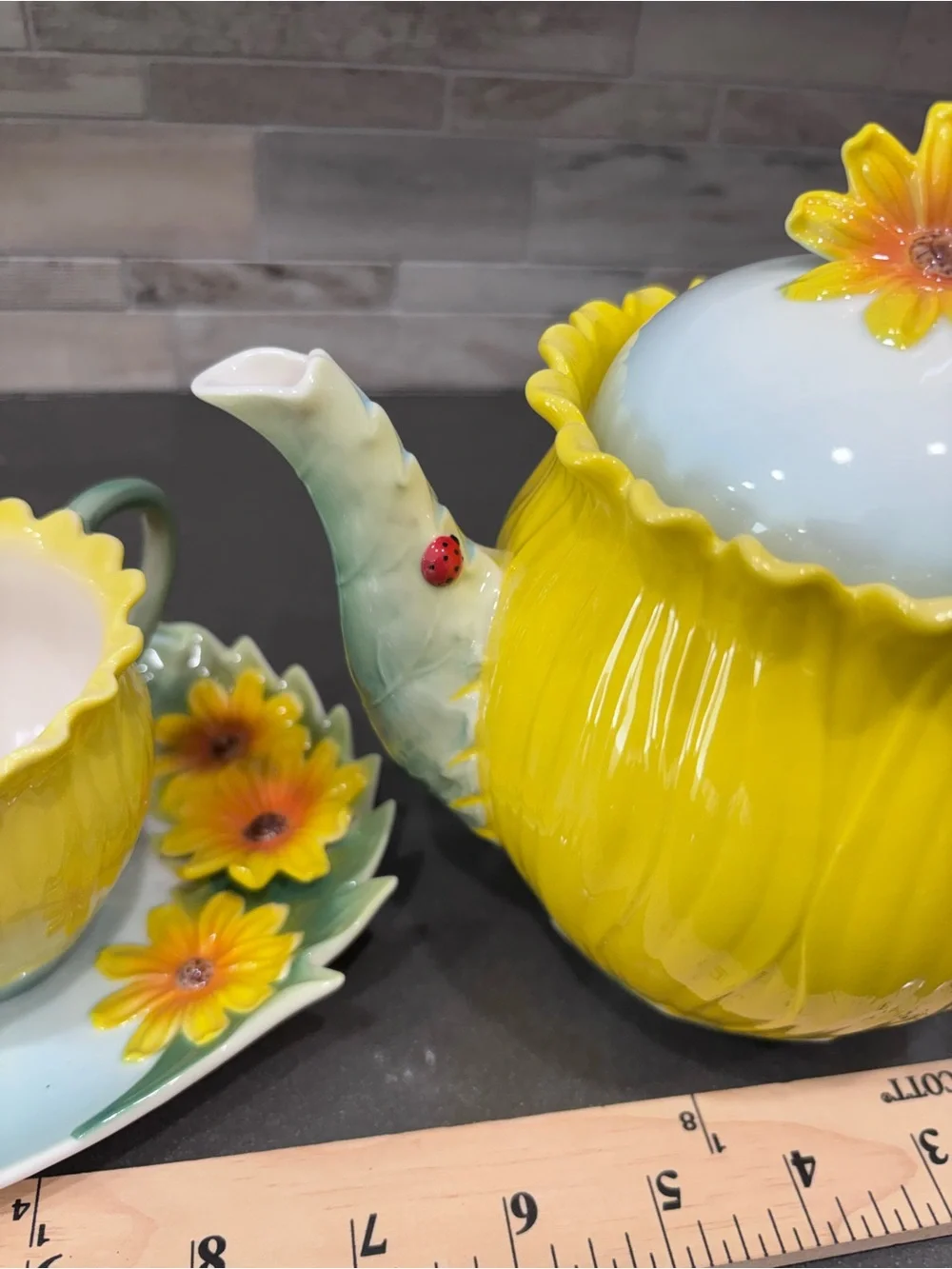 Sorelle Yellow Sunflower and ladybug Porcelain 3d Tea Set. Rare